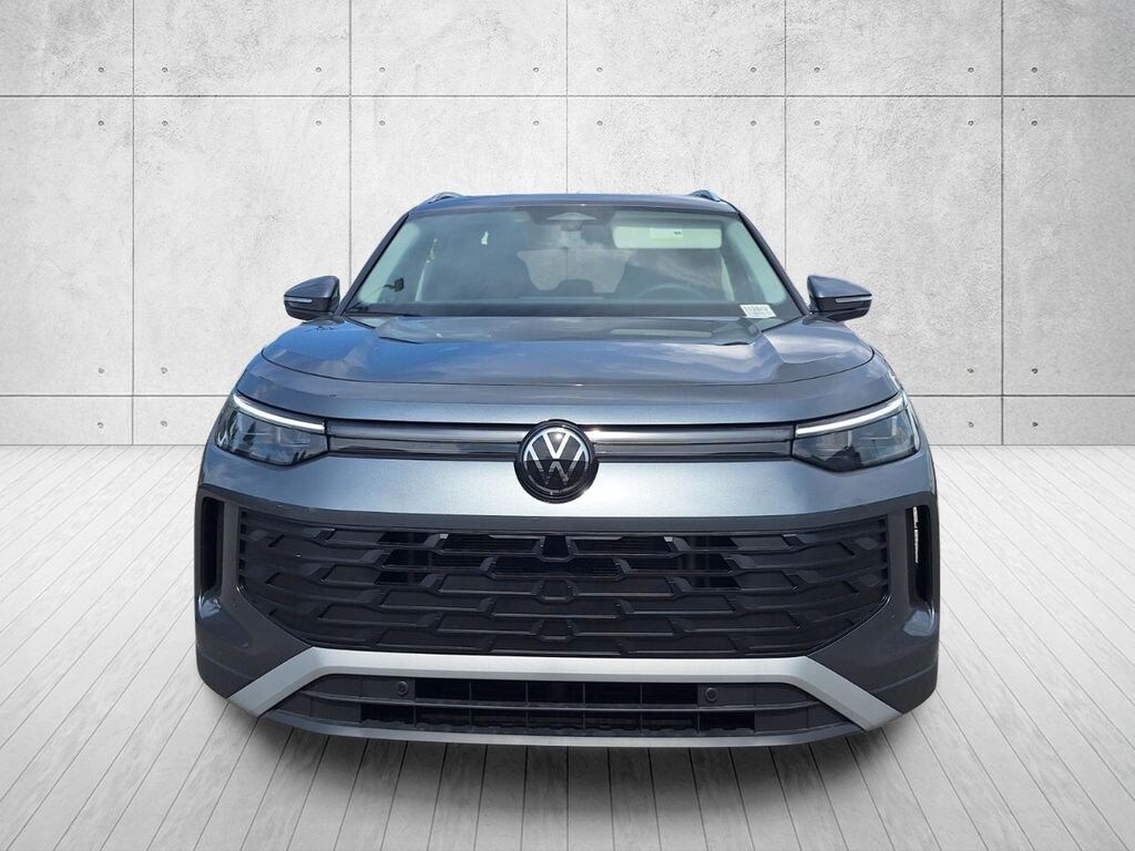 New 2026 Volkswagen Tiguan 2.0T SE SUV