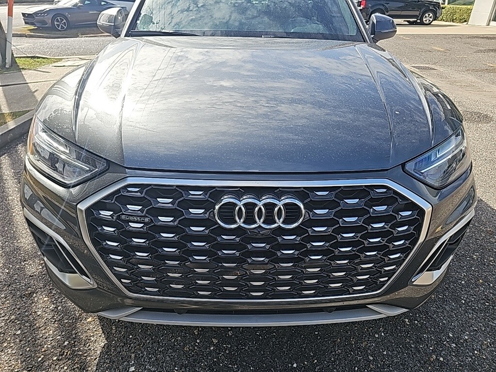 2022 Audi Q5 Sportback 45 S line Premium Plus photo 2