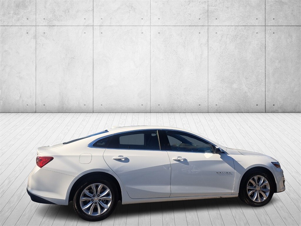 2025 Chevrolet Malibu 1LT photo 4