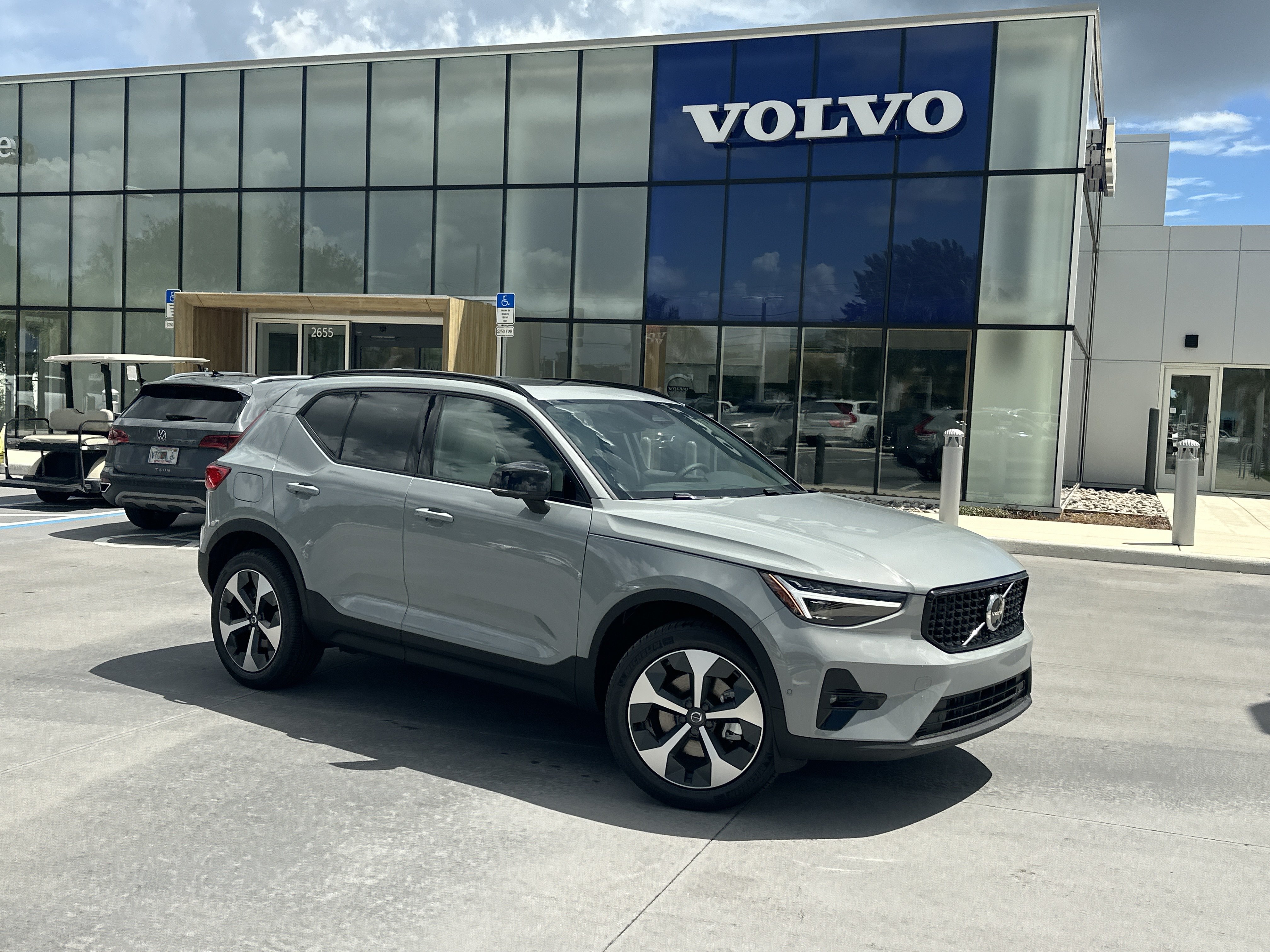 2026 Volvo XC40 B5 Plus AWD SUV