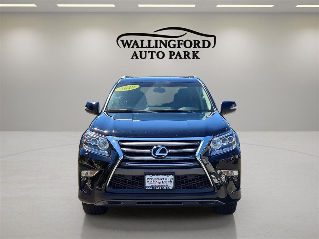 2019 Lexus GX 460 photo 2