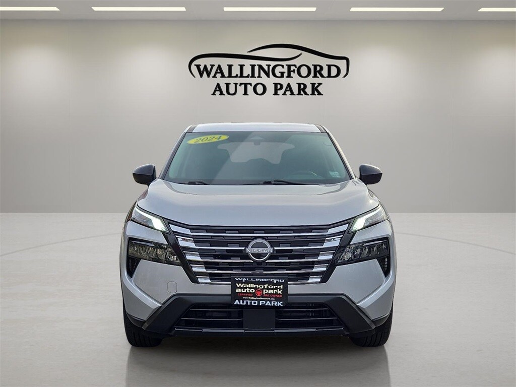 2024 Nissan Rogue S photo 2