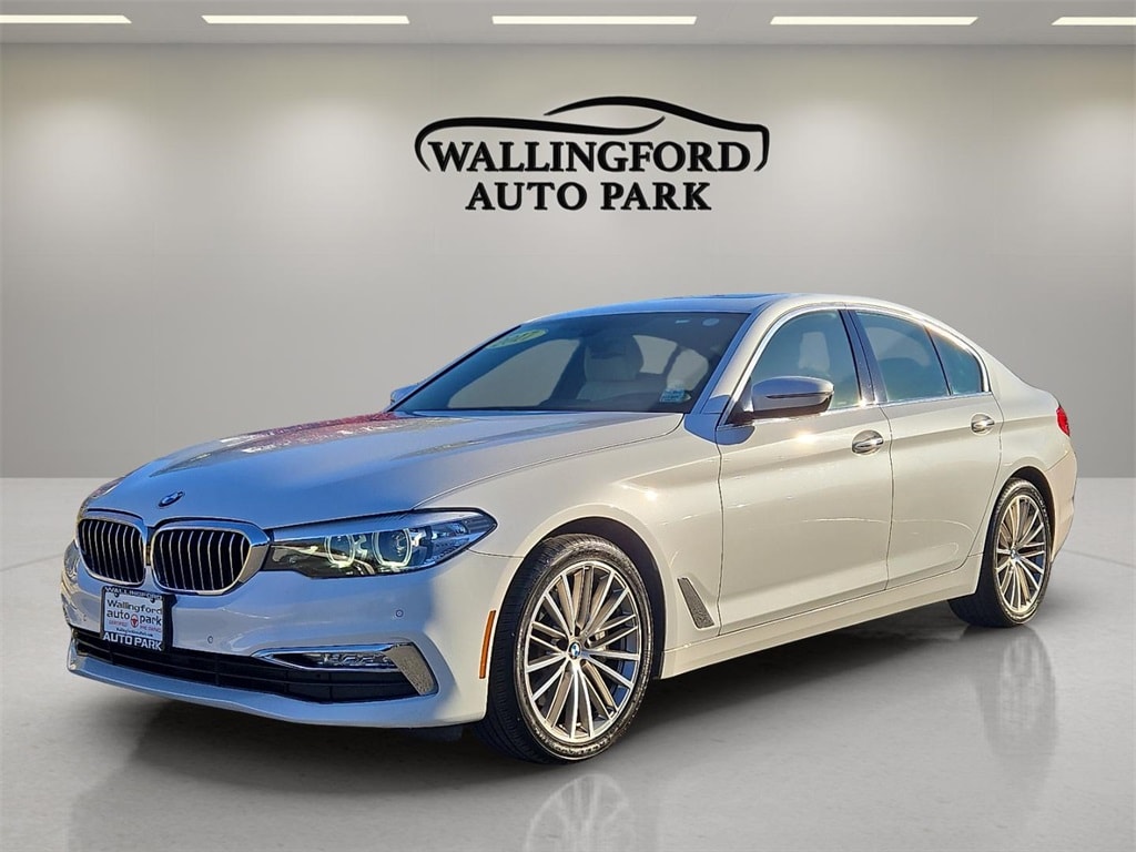 2017 BMW 5 Series 530i's photo