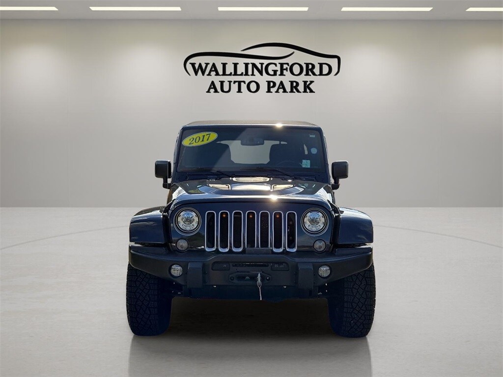 2017 Jeep Wrangler Unlimited Sahara photo 2
