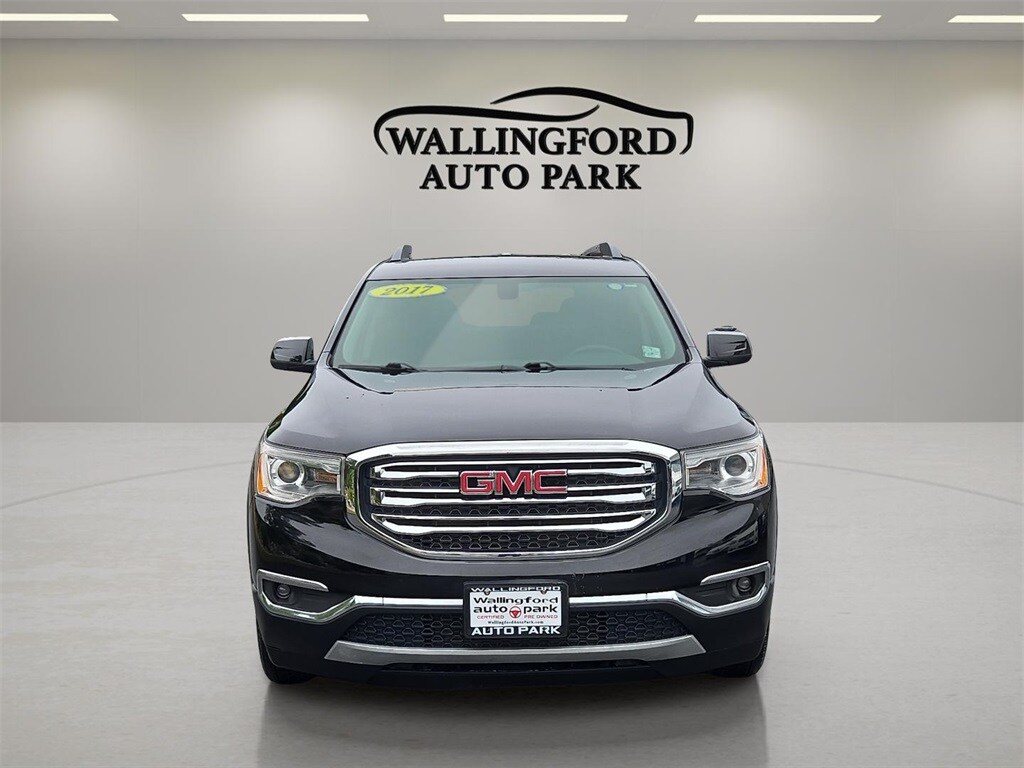 2017 Gmc Acadia SLE photo 2