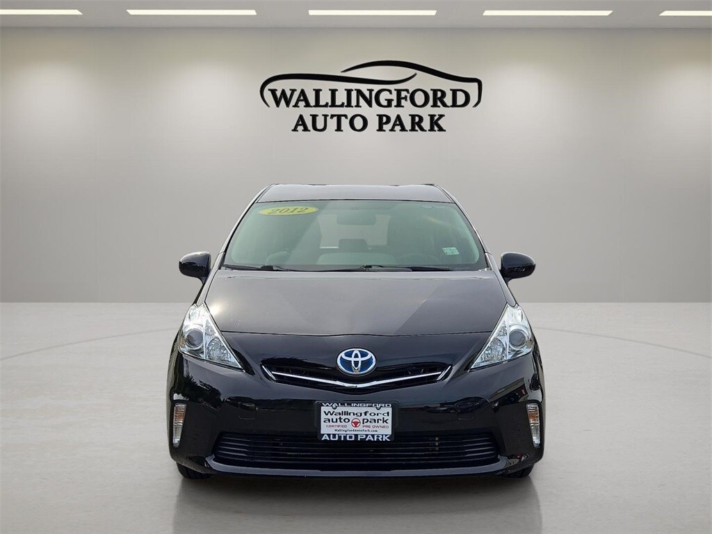 2012 Toyota Prius V photo 2