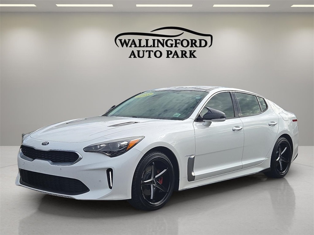 2018 Kia Stinger Premium's photo