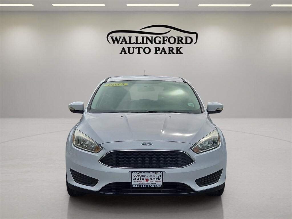 2015 Ford Focus SE photo 2