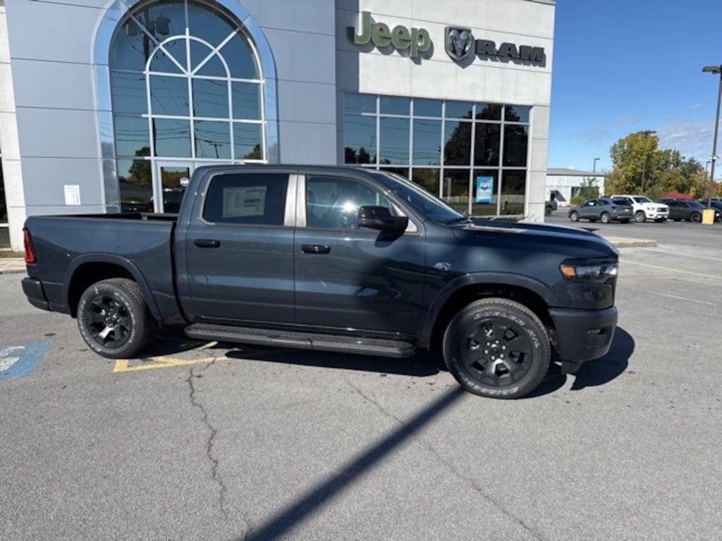 New 2026 Ram 1500 BIG HORN CREW CAB 4X4 5'7 BOX Pickup