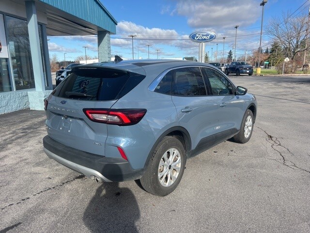 2024 Ford Escape Active photo 2