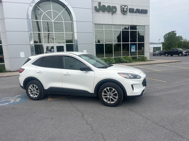 Used 2022 Ford Escape SE with VIN 1FMCU9G68NUA13056 for sale in Adams, NY