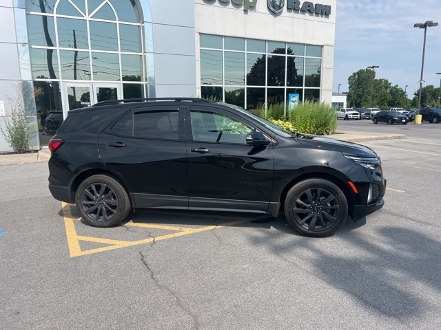 Used 2022 Chevrolet Equinox RS with VIN 2GNAXWEV1N6132956 for sale in Adams, NY