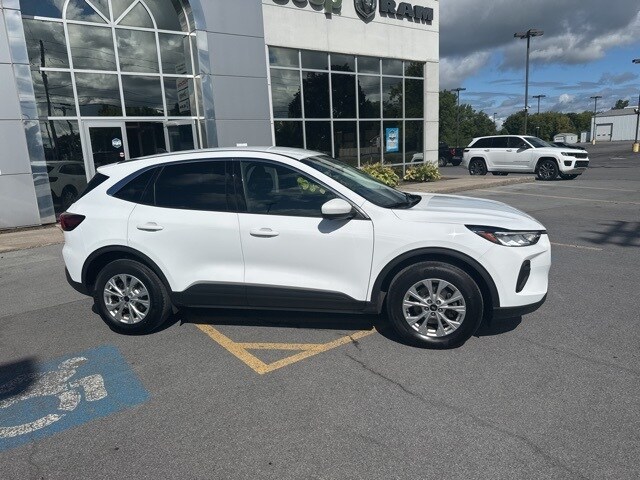 2023 Ford Escape Active photo 2