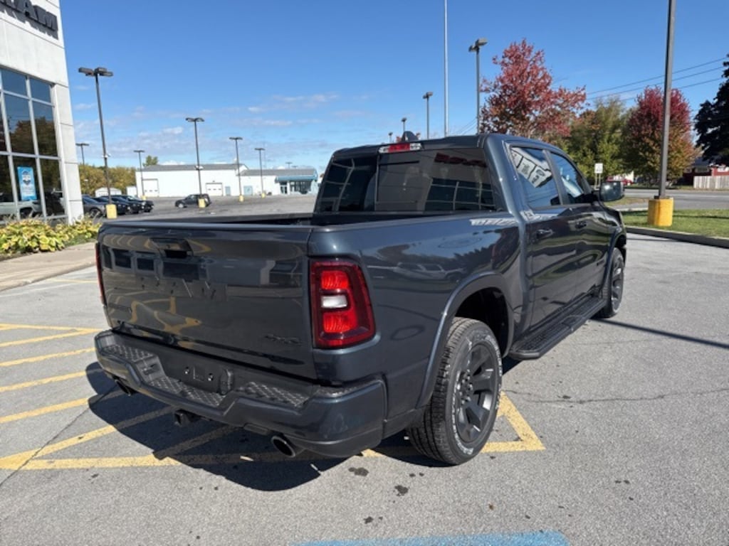 New 2026 Ram 1500 BIG HORN CREW CAB 4X4 5'7 BOX Pickup