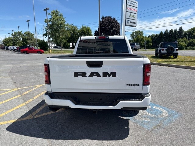 2025 Ram 1500 Tradesman photo 2