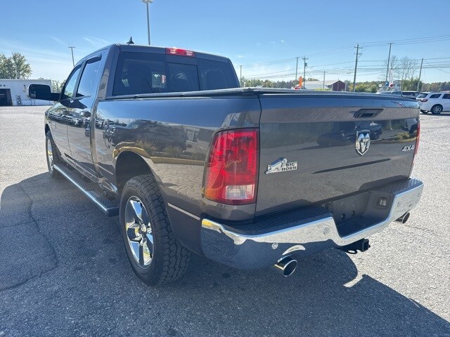 2016 Ram 1500 SLT photo 3