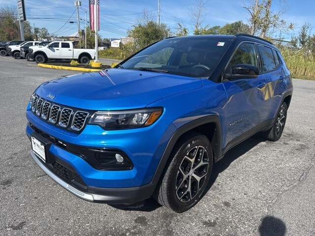 2024 Jeep Compass Limited photo 3