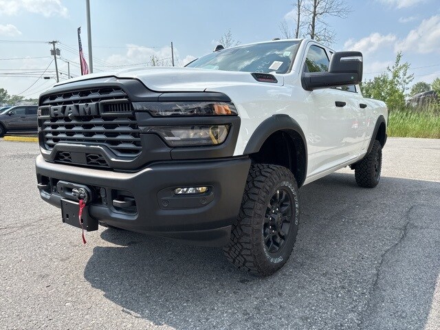 2025 Ram 2500 Tradesman photo 3