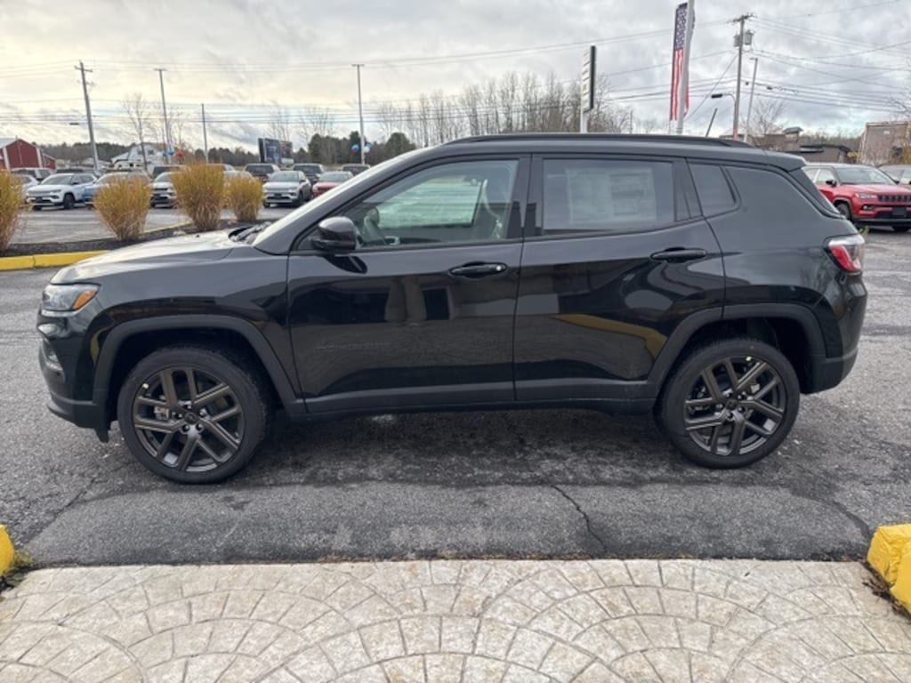 New 2026 Jeep Compass LIMITED ALTITUDE 4X4 Sport Utility