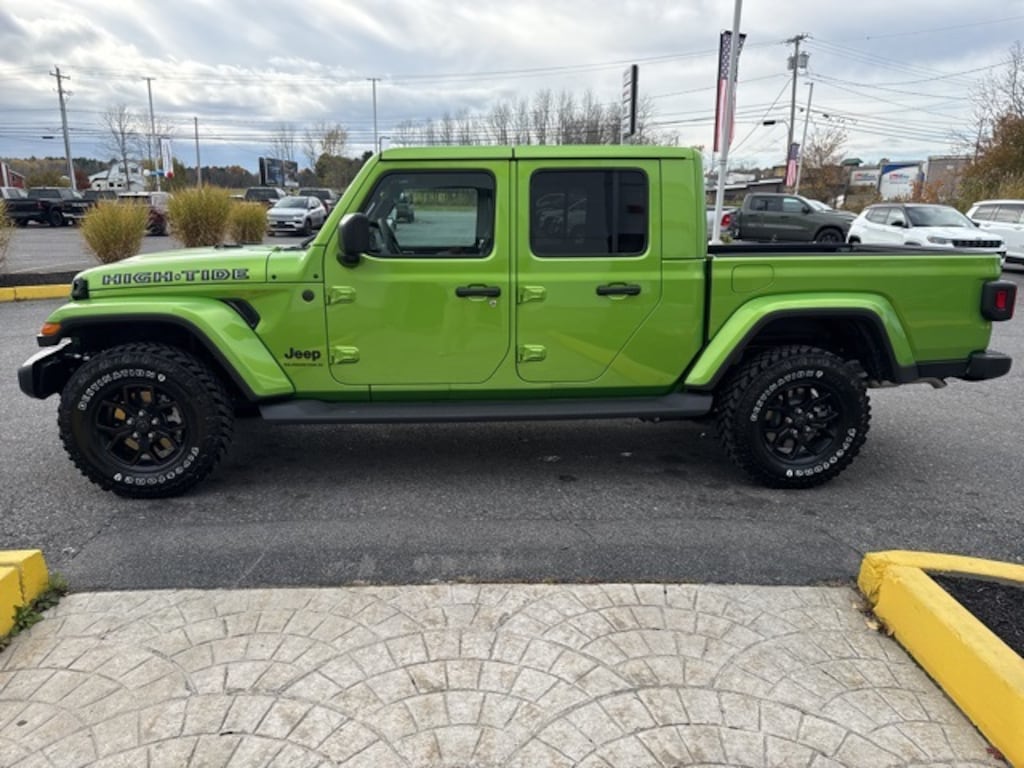 New 2025 Jeep Gladiator HIGH TIDE 4X4 Pickup