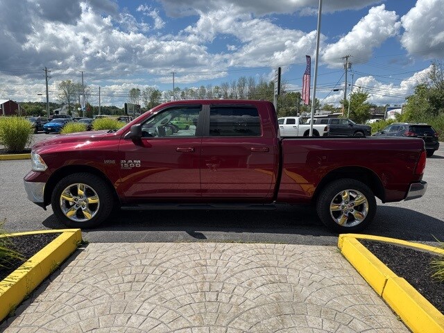 2019 Ram 1500 Classic SLT photo 4