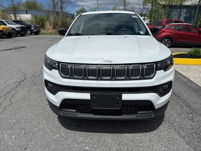 Used 2022 Jeep Compass Latitude with VIN 3C4NJDBB9NT180971 for sale in Amsterdam, NY