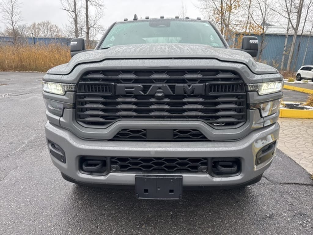 New 2026 Ram 3500 BIG HORN CREW CAB 4X4 6'4 BOX Pickup