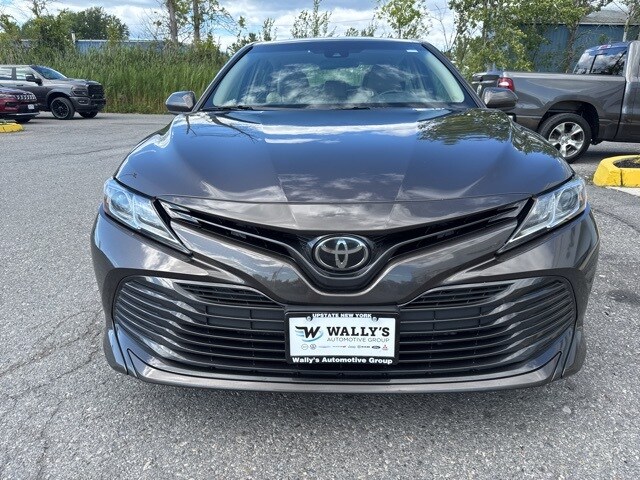 2018 Toyota Camry L photo 2