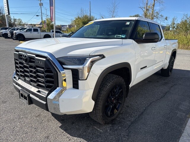 2023 Toyota Tundra SR5 photo 2