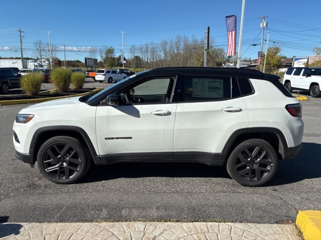 New 2026 Jeep Compass LIMITED ALTITUDE 4X4 Sport Utility