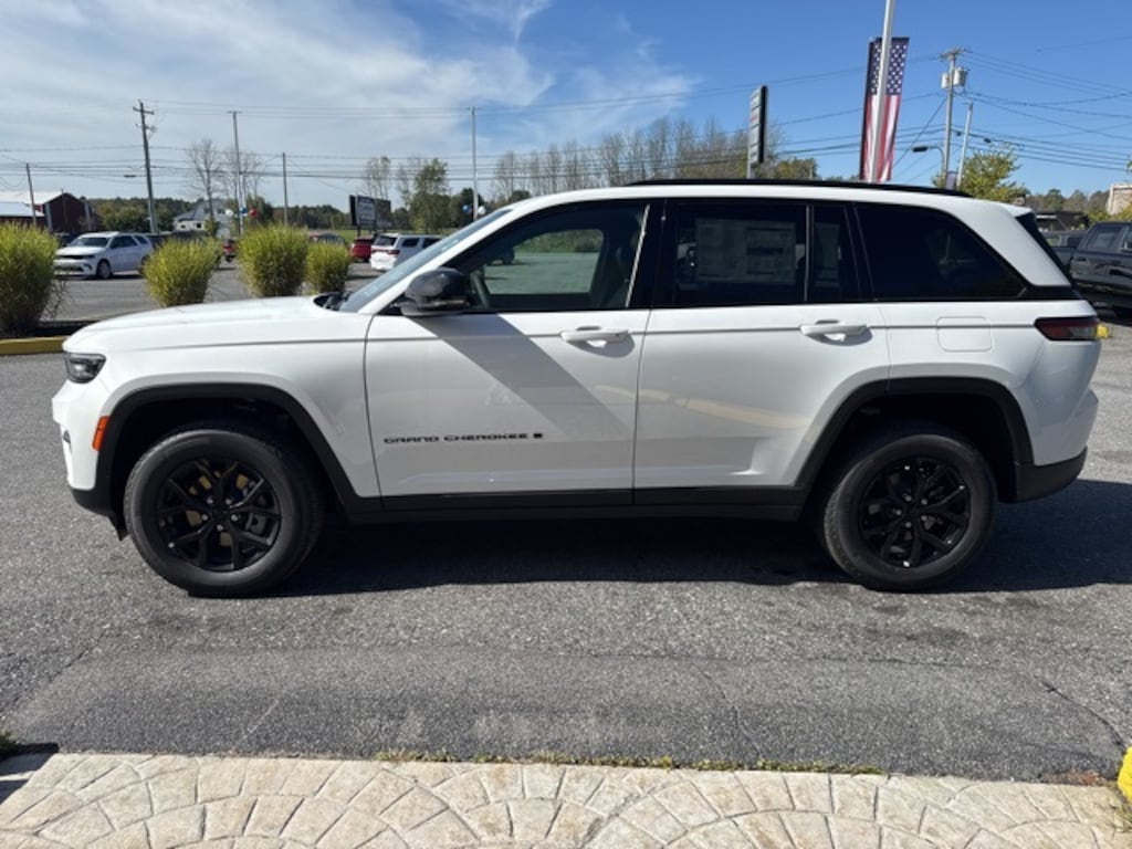 New 2025 Jeep Grand Cherokee ALTITUDE X 4X4 Sport Utility