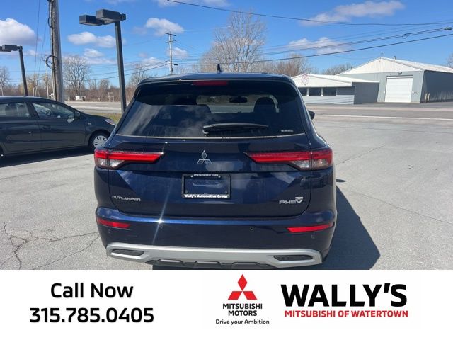 2025 Mitsubishi Outlander PHEV SE photo 4