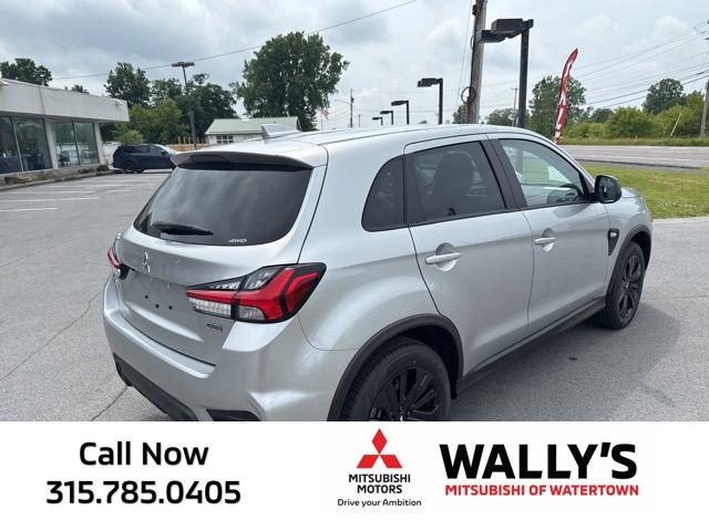 2025 Mitsubishi Outlander Sport LE photo 3