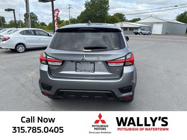 2025 Mitsubishi Outlander Sport SE photo 2