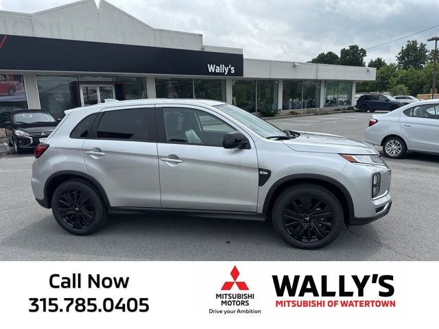 2025 Mitsubishi Outlander Sport LE photo 2