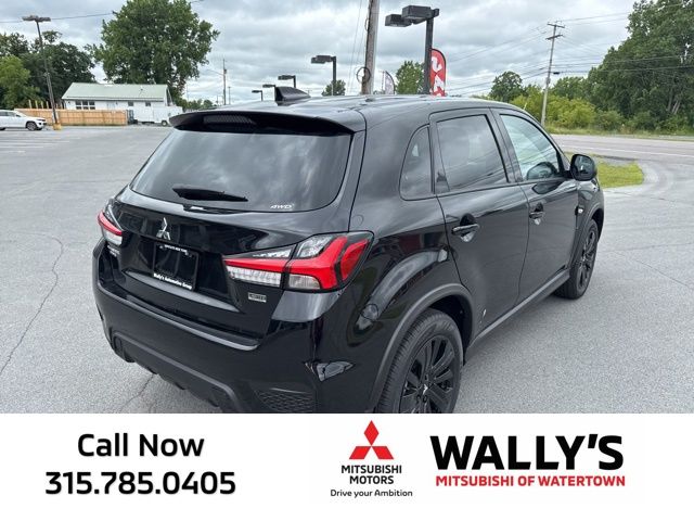 2025 Mitsubishi Outlander Sport LE photo 3
