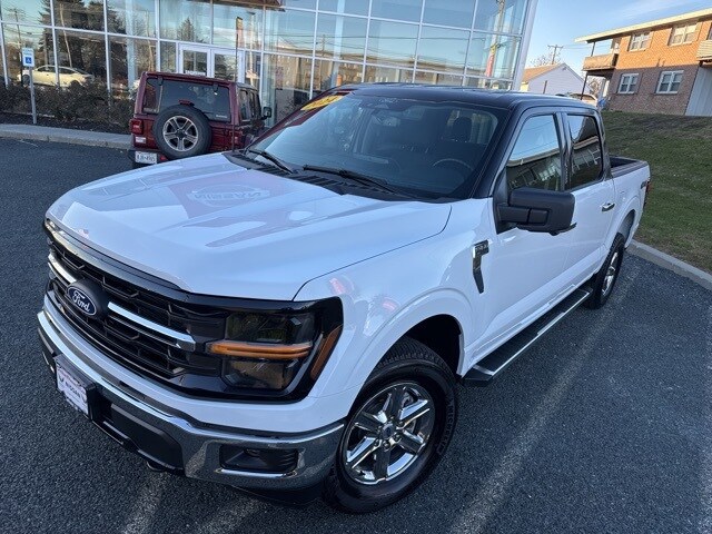 2024 Ford F-150 XLT photo 2