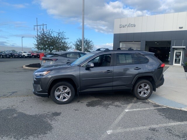 2023 Toyota RAV4 XLE photo 4