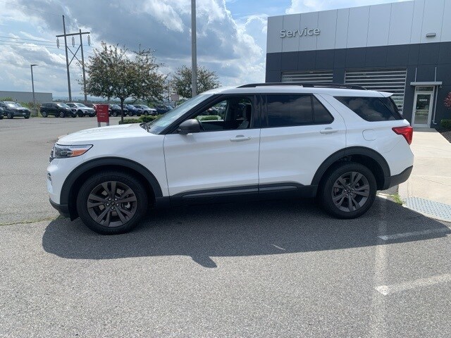 2021 Ford Explorer XLT photo 4