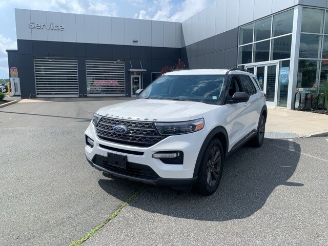 2021 Ford Explorer XLT photo 3