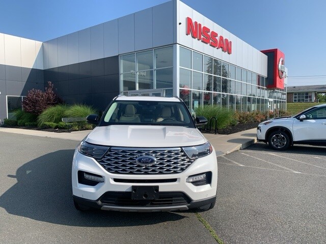2023 Ford Explorer Platinum photo 2
