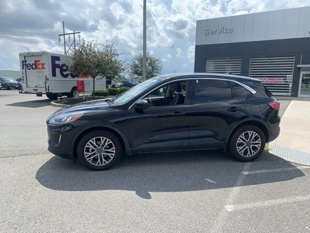 2022 Ford Escape SEL photo 4