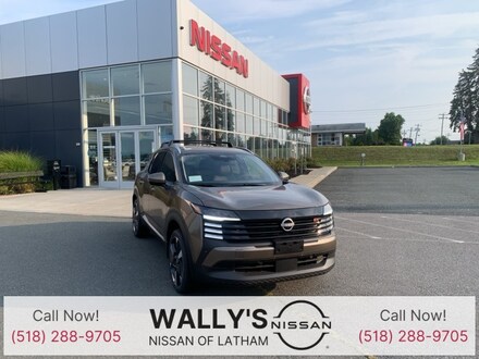 2025 Nissan Kicks SR SUV