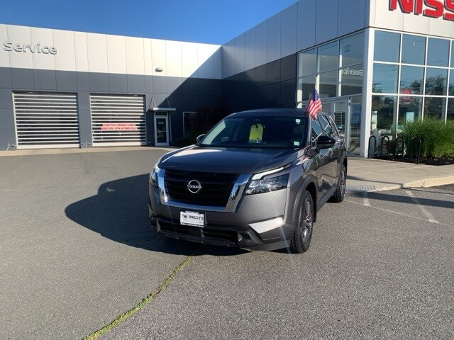 2023 Nissan Pathfinder S photo 3