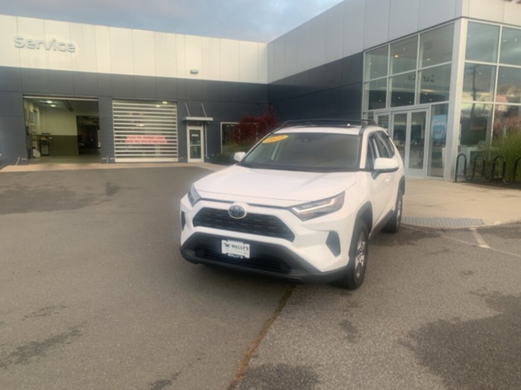 Used 2022 Toyota RAV4 Hybrid XLE SUV