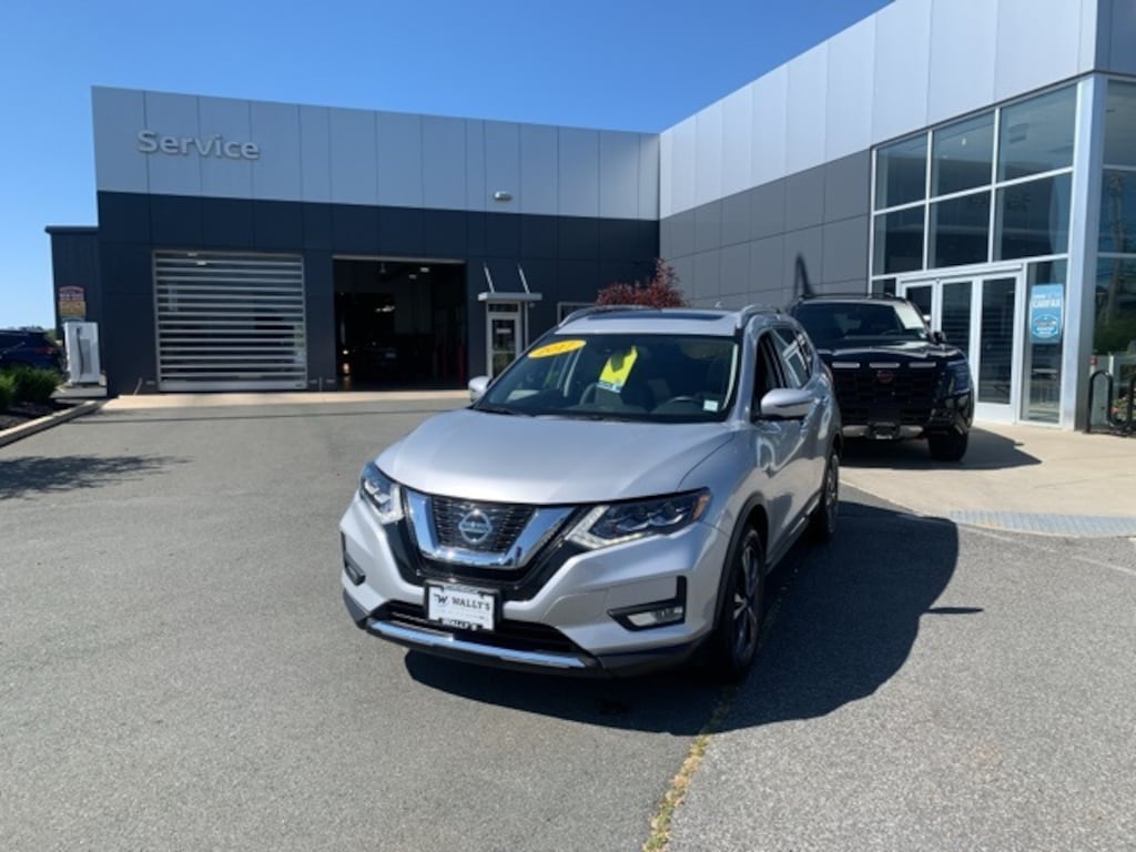 Used 2017 Nissan Rogue SL SUV