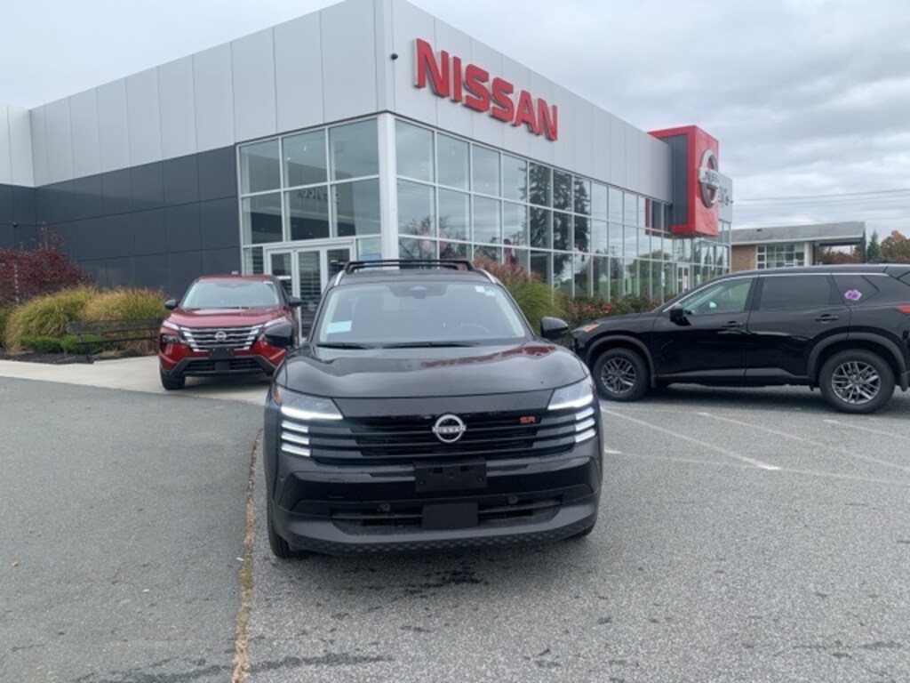 New 2026 Nissan Kicks SR SUV