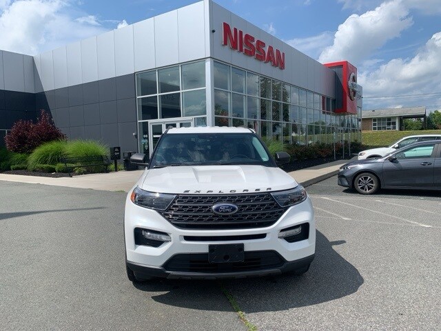 2021 Ford Explorer XLT photo 2