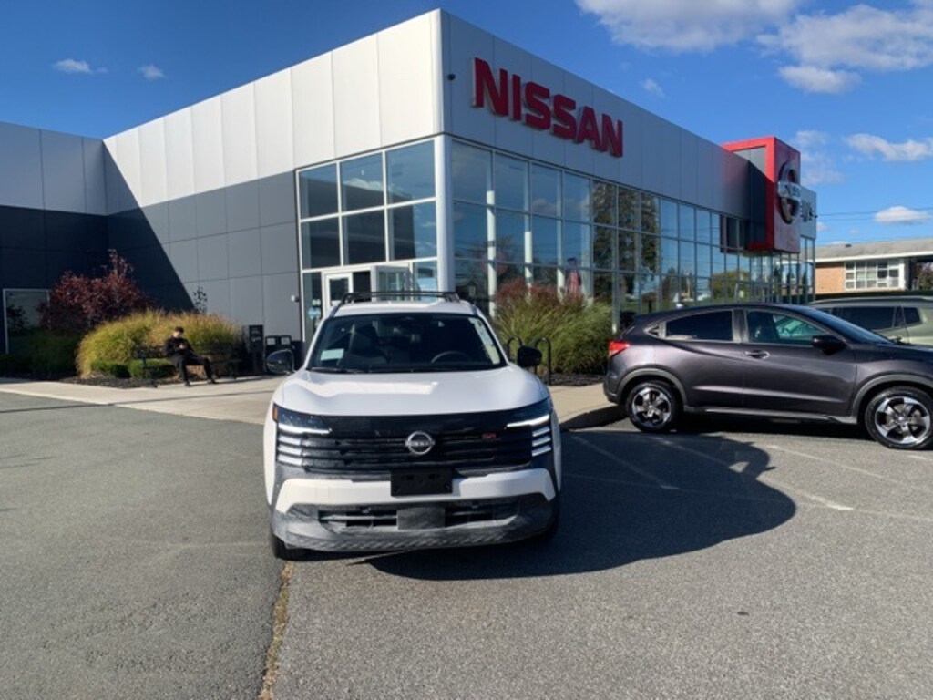 New 2026 Nissan Kicks SR SUV