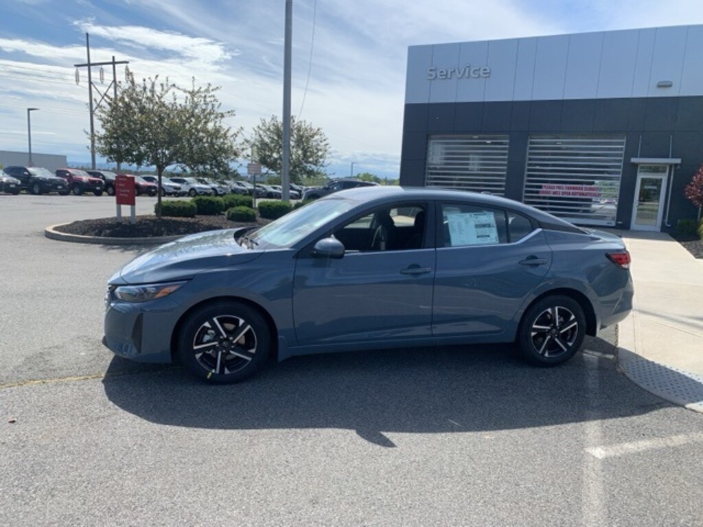 New 2025 Nissan Sentra SV Sedan